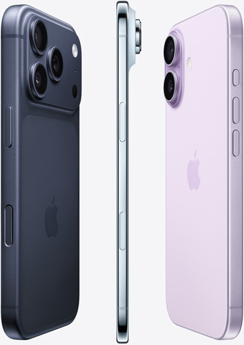 Kamerasiden av iPhone 17 Pro i dypblå, sideprofil av iPhone Air i himmelblå og baksiden av iPhone 17 i lavendel, spredt ut i et viftemønster.