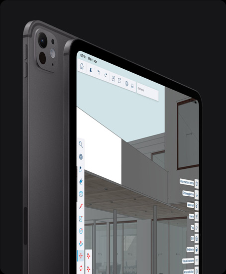 Un iPad Pro nero siderale in verticale visto da dietro, sistema di fotocamere Pro, tasto per alzare il volume, tasto per abbassare il volume, un iPad Pro nero siderale in verticale visto di fronte, cornice del display nera, angoli arrotondati, sul display si nota un’app di grafica con strumenti ed effetti aperti nei menu a sinistra e a destra